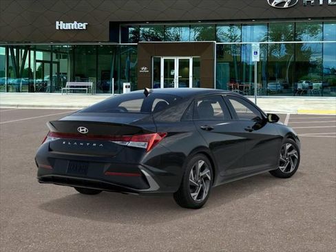 New 2026 Hyundai Elantra SEL Sport Premium FWD image 4