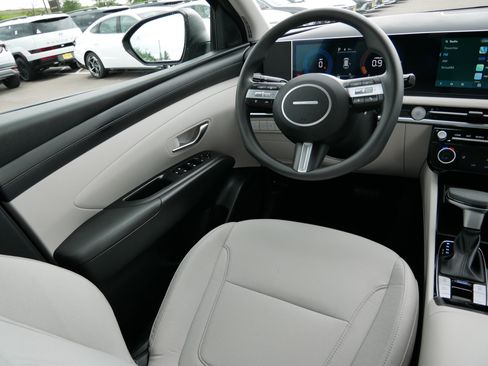 Certified 2026 Hyundai Tucson SEL AWD/4WD image 9