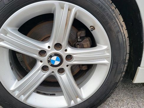 Used 2015 BMW 320i Sedan image 32