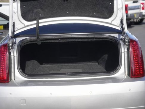 Used 2006 Cadillac STS V image 32