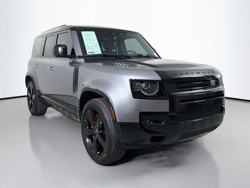 Used 2024 Land Rover Defender 110 X AWD/4WD image 3