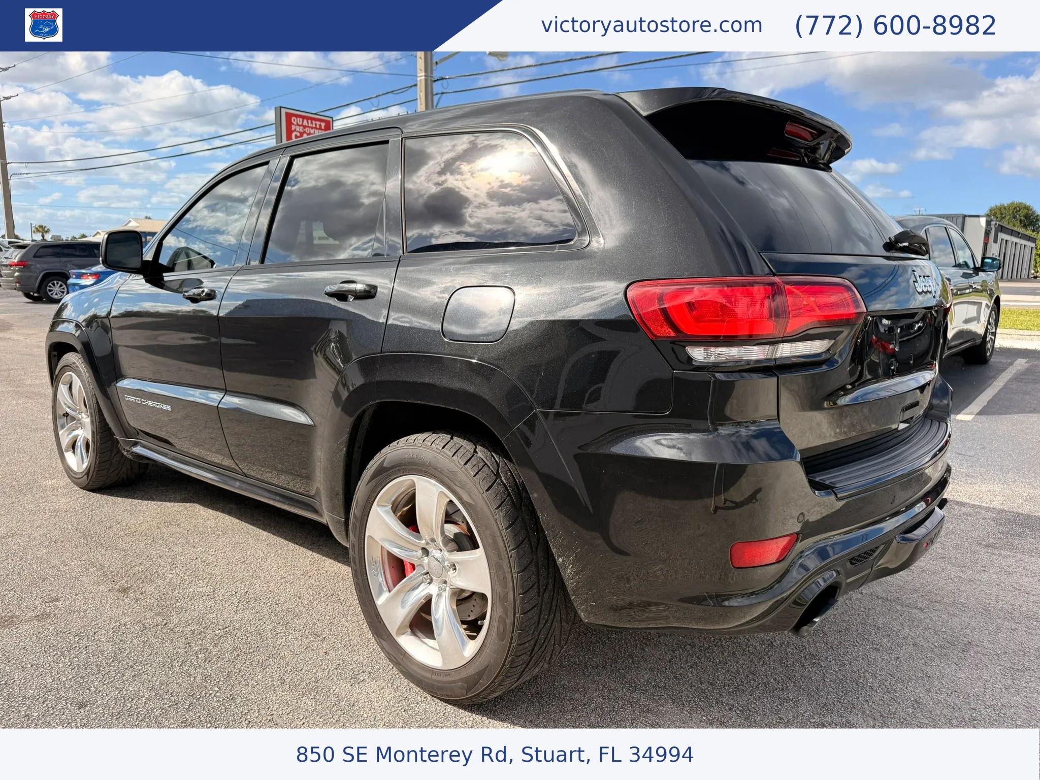Used 2016 Jeep Grand Cherokee SRT AWD/4WD image 12