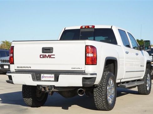 Used 2019 GMC Sierra 2500 Denali w/ Duramax Plus Package image 9