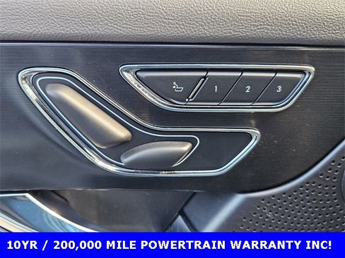 Used 2023 Lincoln Corsair Standard w/ Equipment Group 101A image 31