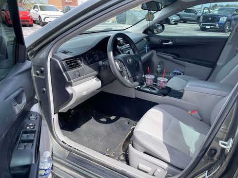 Used 2012 Toyota Camry LE image 5