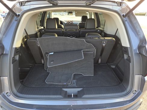 Used 2025 Honda Pilot EX-L image 17