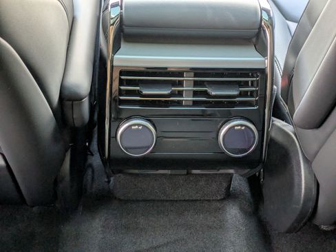 Used 2025 Land Rover Range Rover Sport SE image 29