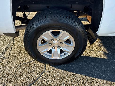 Used 2018 Chevrolet Silverado 1500 LT image 18