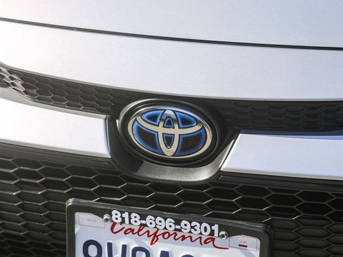 Used 2021 Toyota Corolla LE FWD image 5
