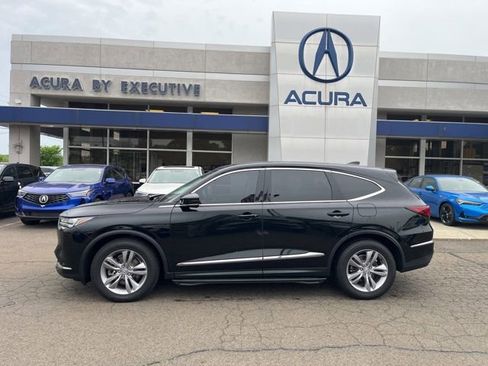 Used 2023 Acura MDX SH-AWD image 2