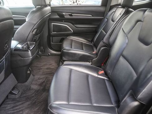 Certified 2024 Kia Telluride S w/ S Sunroof Package FWD image 19