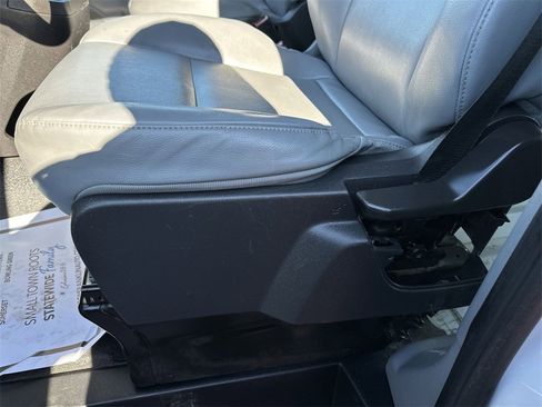 Used 2016 Ford Transit 250 130 Low Roof image 4