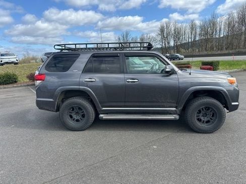 Used 2010 Toyota 4Runner SR5 image 2