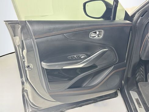 Used 2022 Aston Martin DBX AWD/4WD image 15