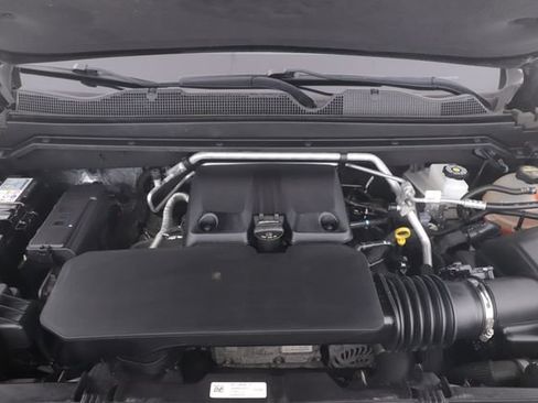 Used 2024 GMC Canyon Elevation w/ Convenience Package AWD/4WD image 12