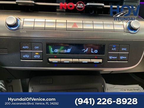 Certified 2024 Hyundai Kona Limited FWD image 18