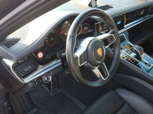 Used 2018 Porsche Panamera 4S image 10