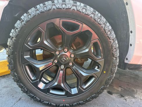 Used 2021 RAM 1500 Limited w/ Night Edition image 11