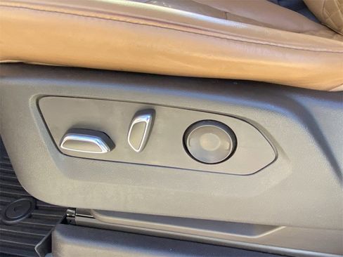 Certified 2023 Cadillac Escalade Premium Luxury image 21