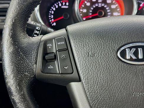 Used 2013 Kia Sorento SX image 30