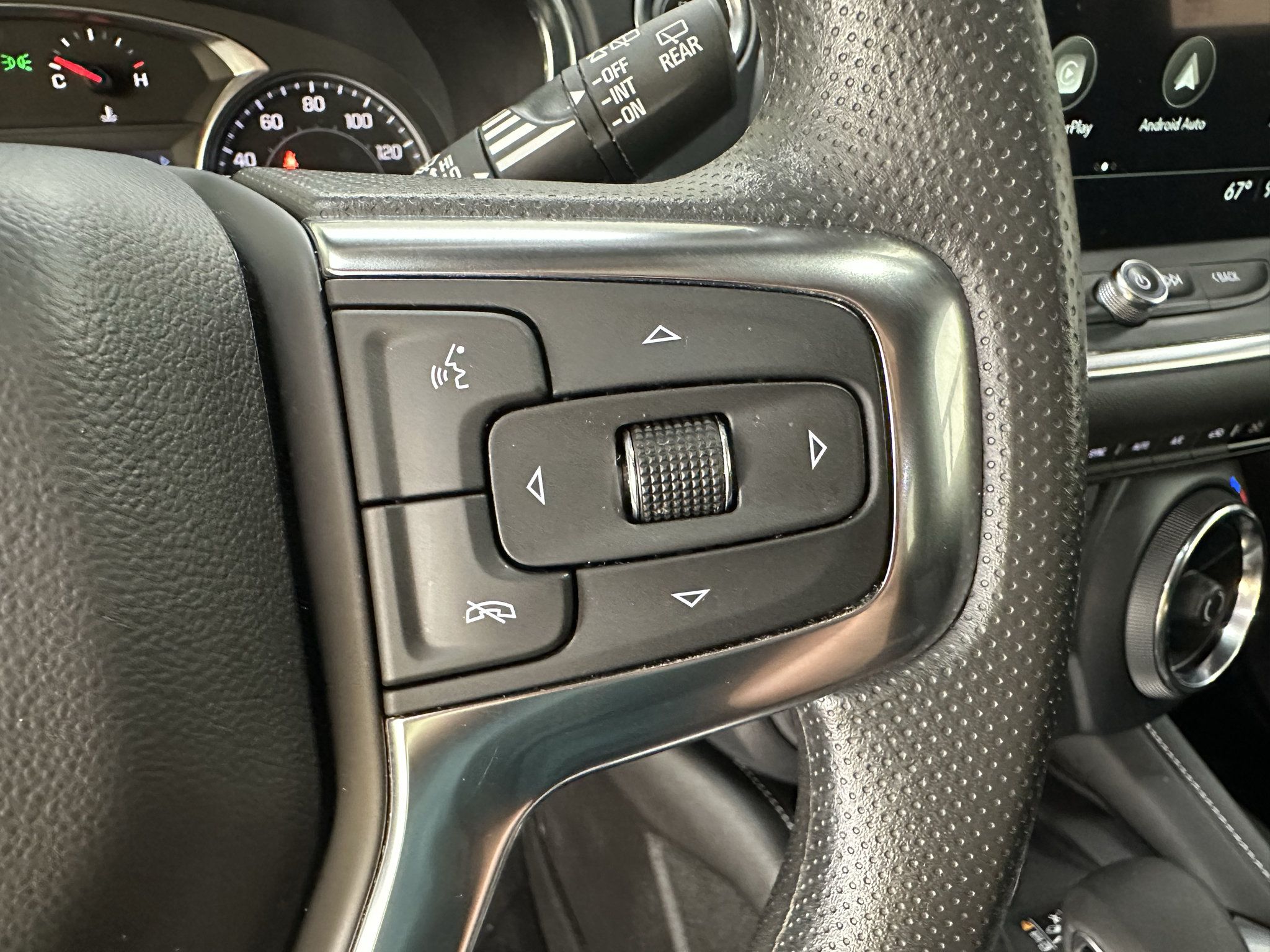 Certified 2025 Chevrolet Blazer LT w/ Convenience Package FWD image 34