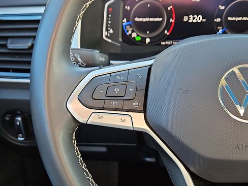 Certified 2023 Volkswagen Atlas SE w/ Panoramic Sunroof Package image 17