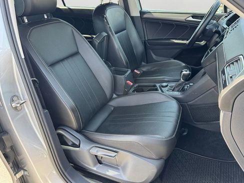 Used 2022 Volkswagen Tiguan SE AWD/4WD image 6