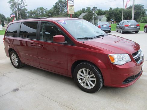 Used 2015 Dodge Grand Caravan SXT w/ Security Group FWD image 17