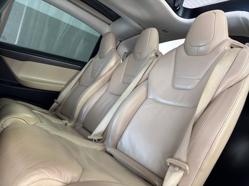 Used 2016 Tesla Model X 90D image 28