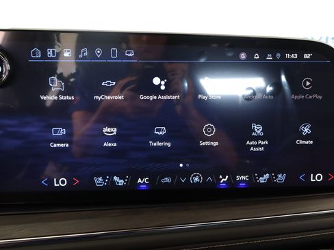 New 2025 Chevrolet Suburban Premier image 25