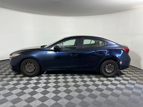 Used 2018 MAZDA MAZDA3 Sport FWD image 8