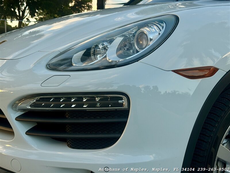 Used 2013 Porsche Cayenne S AWD/4WD image 8