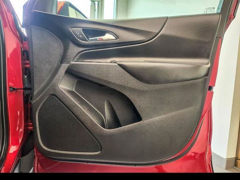 Used 2024 Chevrolet Equinox LT w/ LPO, Floor Liner Package FWD image 24