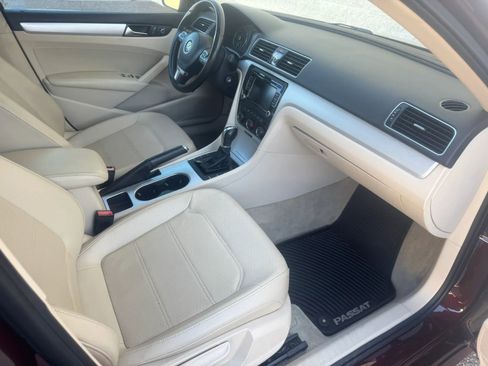 Used 2013 Volkswagen Passat TDI SE FWD image 14
