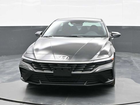 Certified 2025 Hyundai Elantra Sport w/ Cargo Package image 3