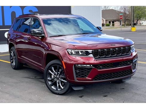 New 2026 Jeep Grand Cherokee L Limited AWD/4WD image 2