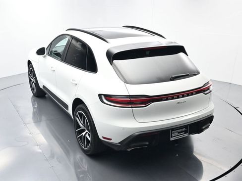 Used 2025 Porsche Macan image 37