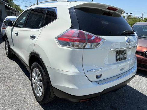 Used 2016 Nissan Rogue S w/ Appearance Package AWD/4WD image 6