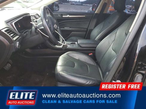 Used 2019 Ford Fusion Titanium image 14