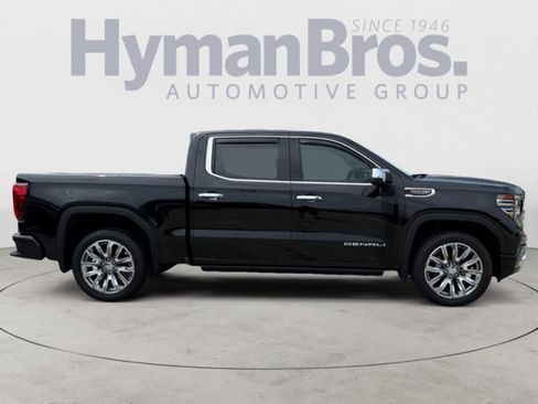 Used 2023 GMC Sierra 1500 Denali AWD/4WD image 2