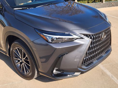 Used 2025 Lexus NX 250 FWD w/ Premium Package image 7