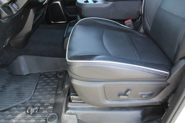 Used 2025 RAM 2500 Laramie AWD/4WD image 45