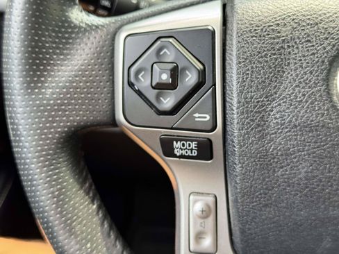 Used 2018 Toyota 4Runner SR5 Premium AWD/4WD image 19