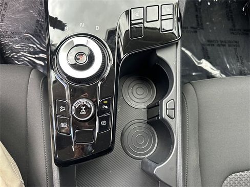 Used 2023 Kia Sportage LX image 20