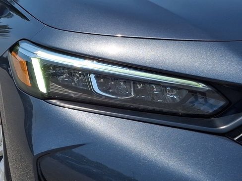 Used 2025 Honda Civic LX image 6