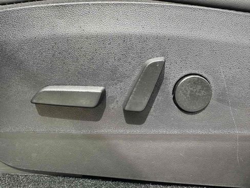 Used 2020 Tesla Model Y Performance AWD/4WD image 12