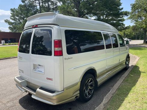 Used 2013 GMC Savana 2500 Extended RWD image 5