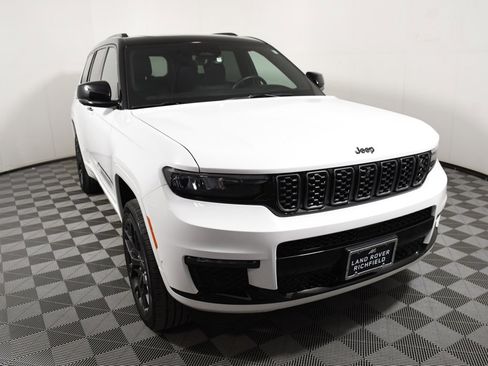 Used 2023 Jeep Grand Cherokee L Summit image 9