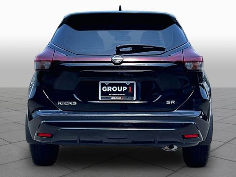 Certified 2024 Nissan Kicks SR w/ SR Premium Package FWD image 5