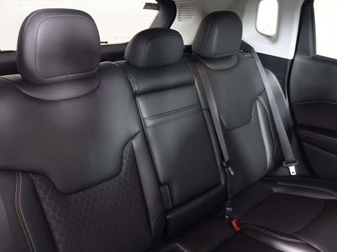 Used 2019 Jeep Compass Latitude image 31